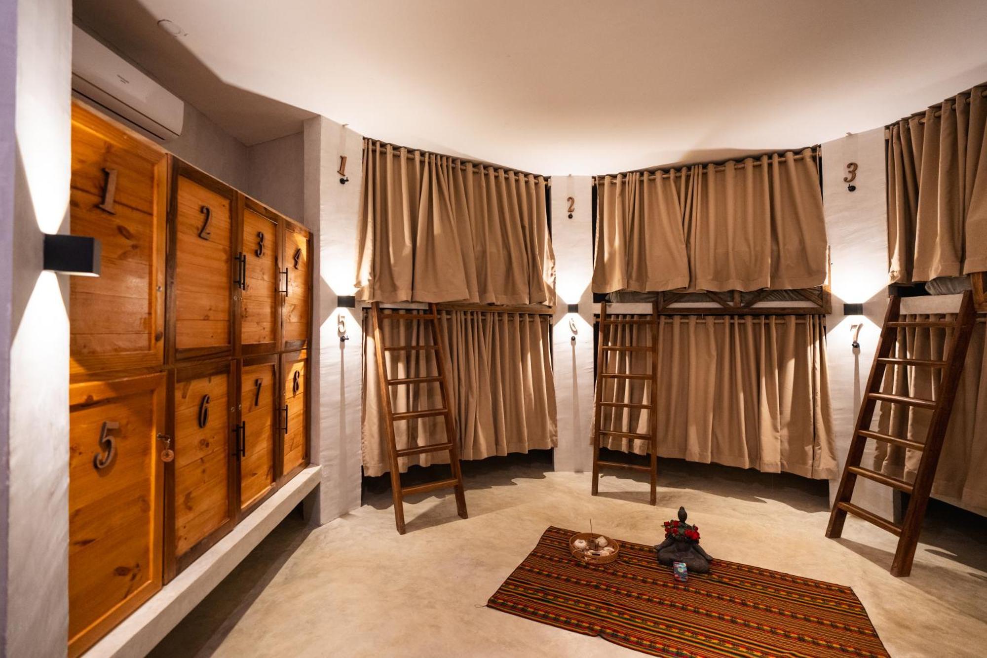 Leisy'S Garden Hostel & Rooms Samana Bagian luar foto