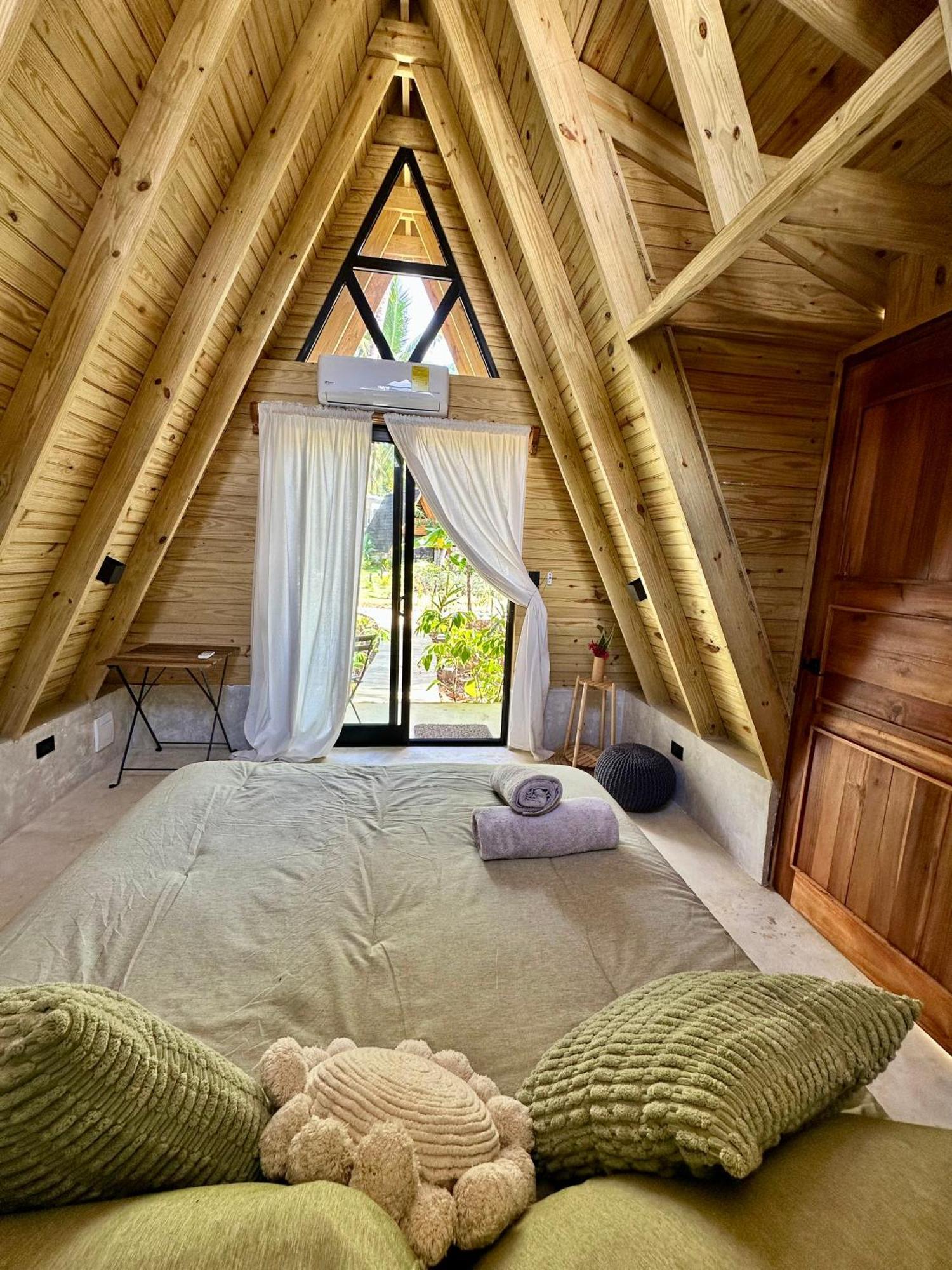 Leisy'S Garden Hostel & Rooms Samana Bagian luar foto